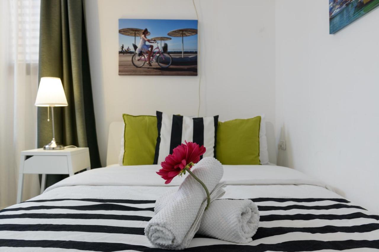 Studio & Apartments On The Beach By Aspentlv テル・アビブ エクステリア 写真