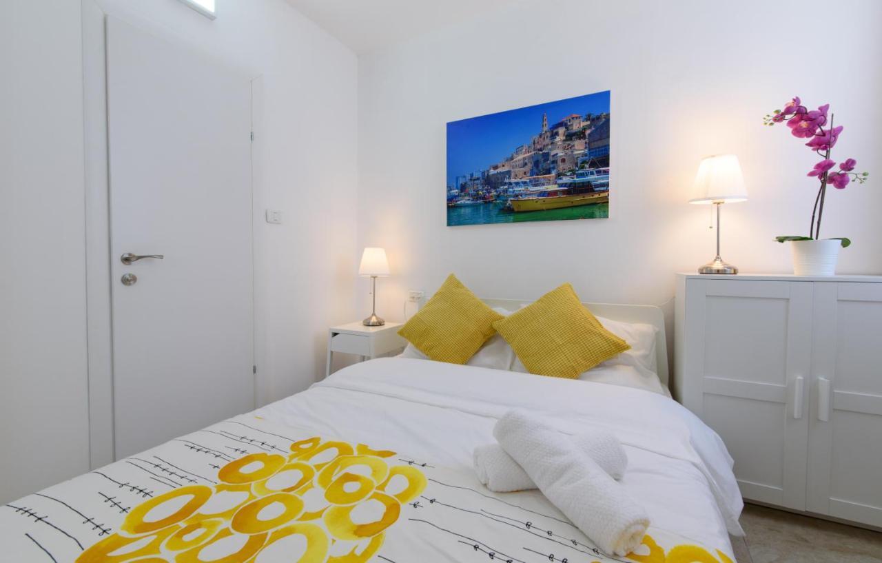 Studio & Apartments On The Beach By Aspentlv テル・アビブ エクステリア 写真